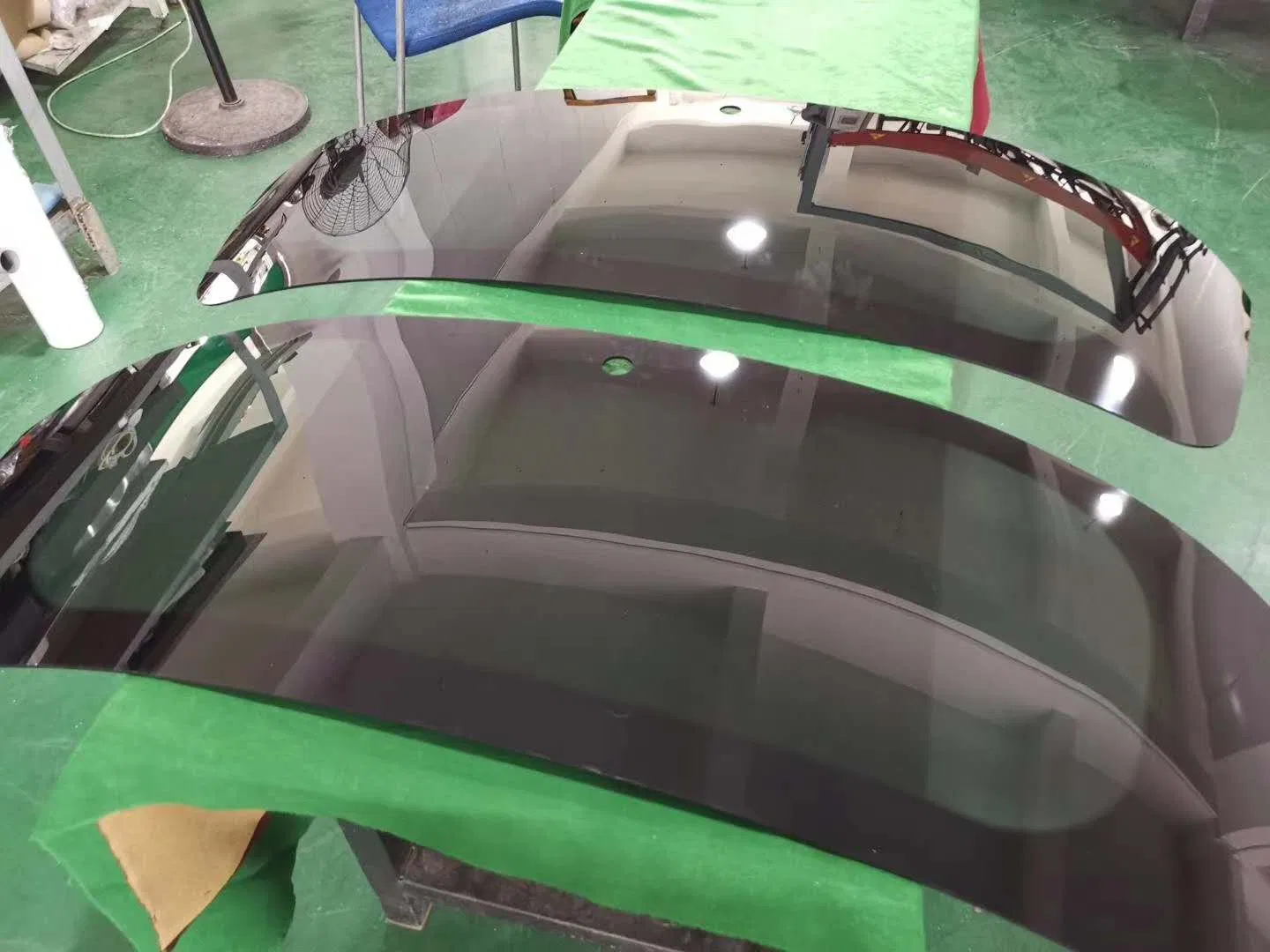 Various Brands of Car Sunroof Polycarbonate Glass