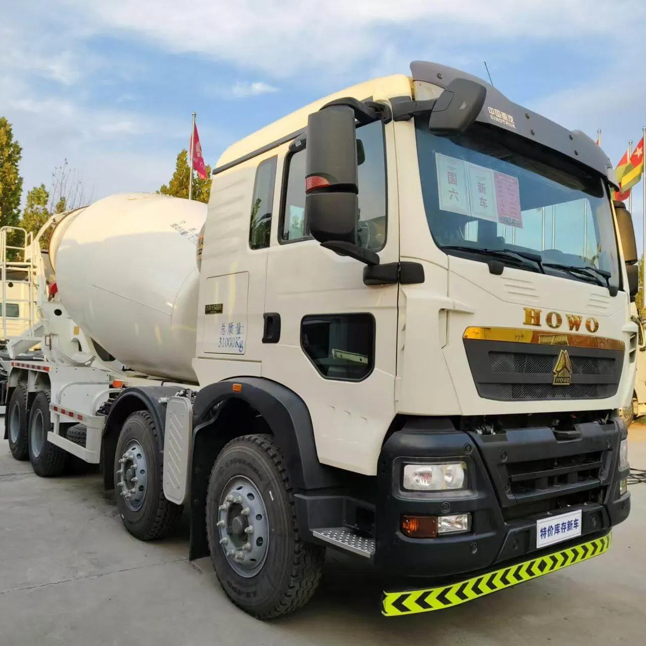 HOWO Tx 8X4 Truck Mixer Concret Weichai Engine 12 Square Concrete Mixer