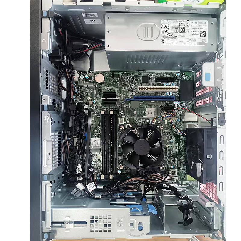 OptiPlex XE4 View 2