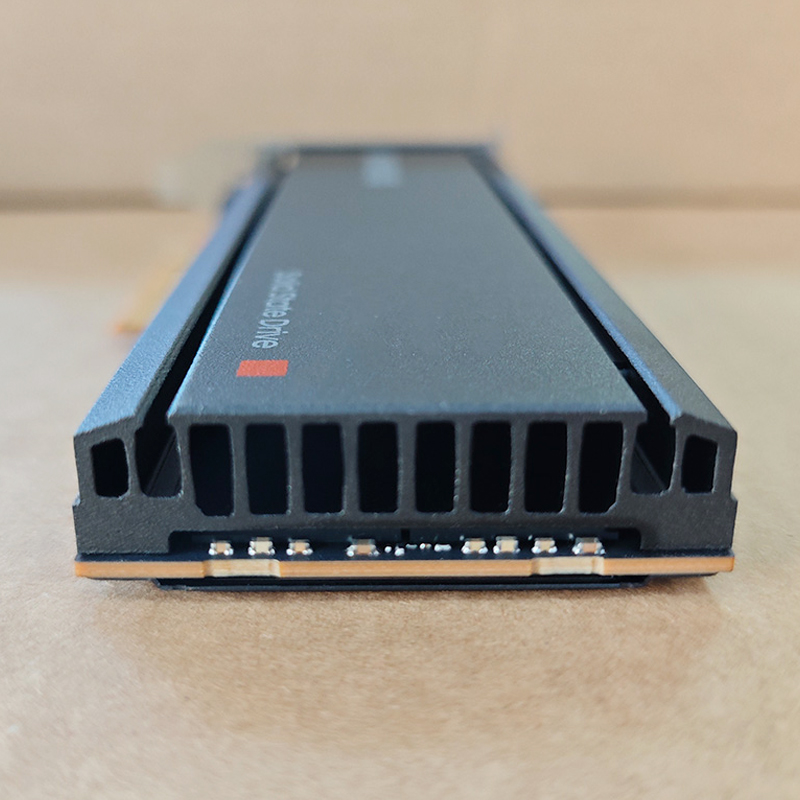 New 1.6TB NVMe SSD PM1735 1.6TB PCIe 4XB7A14076 for Networking Storage