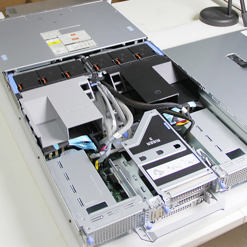 Dell PowerEdge R750XS 2U Rack Server DeepSeek On-Premise   Ai Server