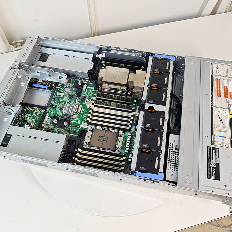 Hot Selling Dell  PowerEdge R760 Rack Server 2U Dual Socket Intel Xeon Scalable 16G Enterprise Compute Solutions