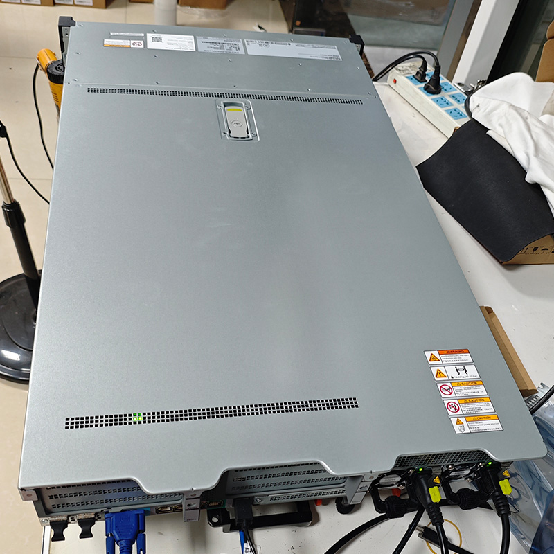 Super Fusion 2288HV5 Rack-mounted 2U Server Host 1 Silver Medal 4214 16G 4TB RAID 900W Single Power Supply in Stock