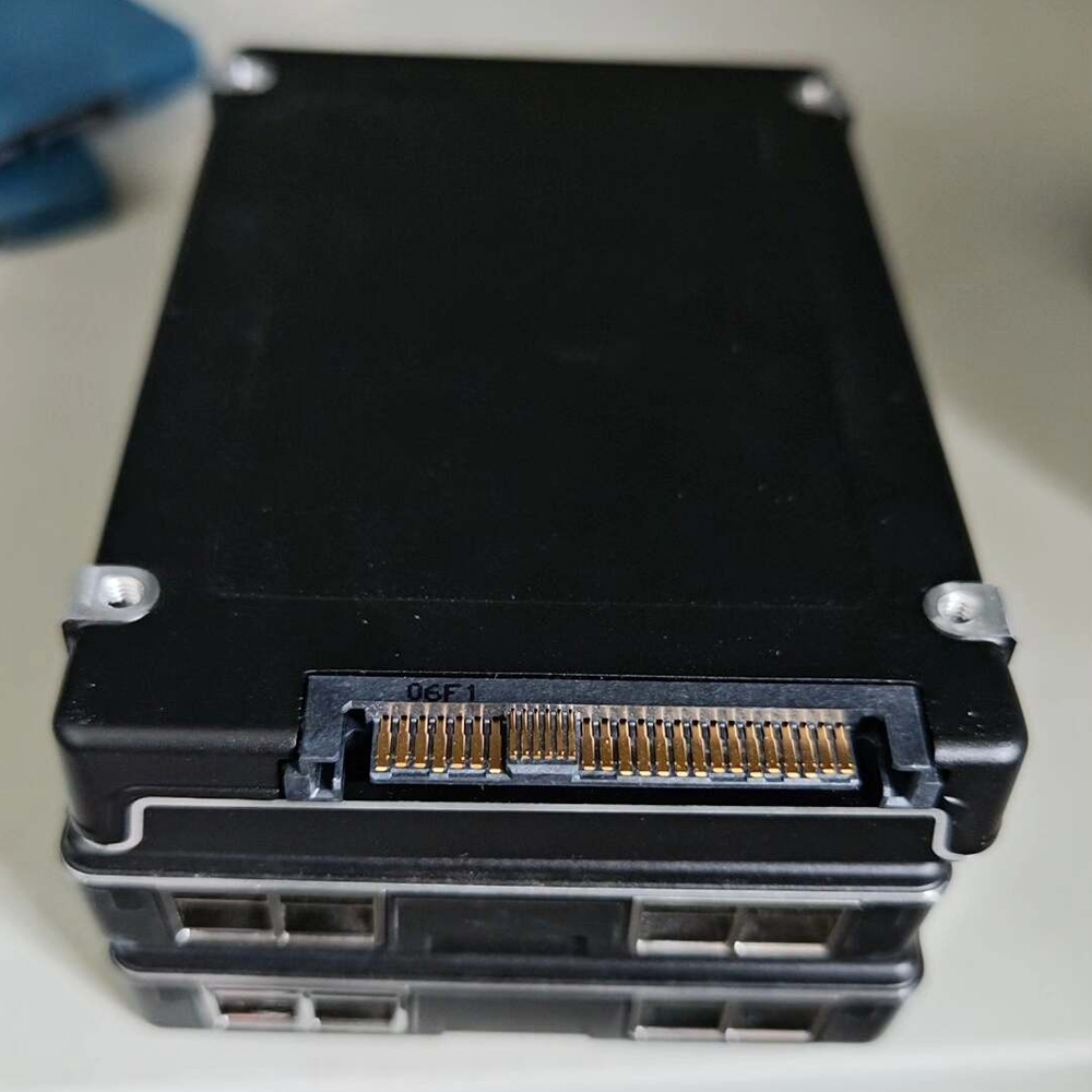 7.68T SAS 24GB SSD