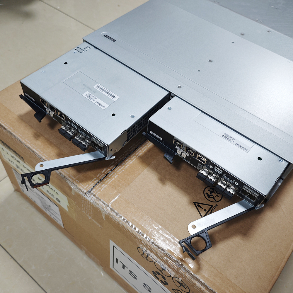 NEW ThinkSystem DE4000H Hybrid Storage Array   Data Storage
