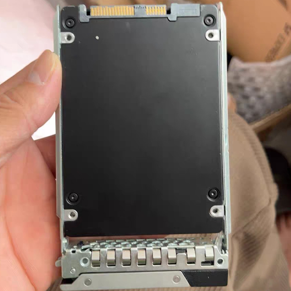 New Spot for Server Storage Workstation NAS Storage Array SSD 7.68T SAS 24GB SSD