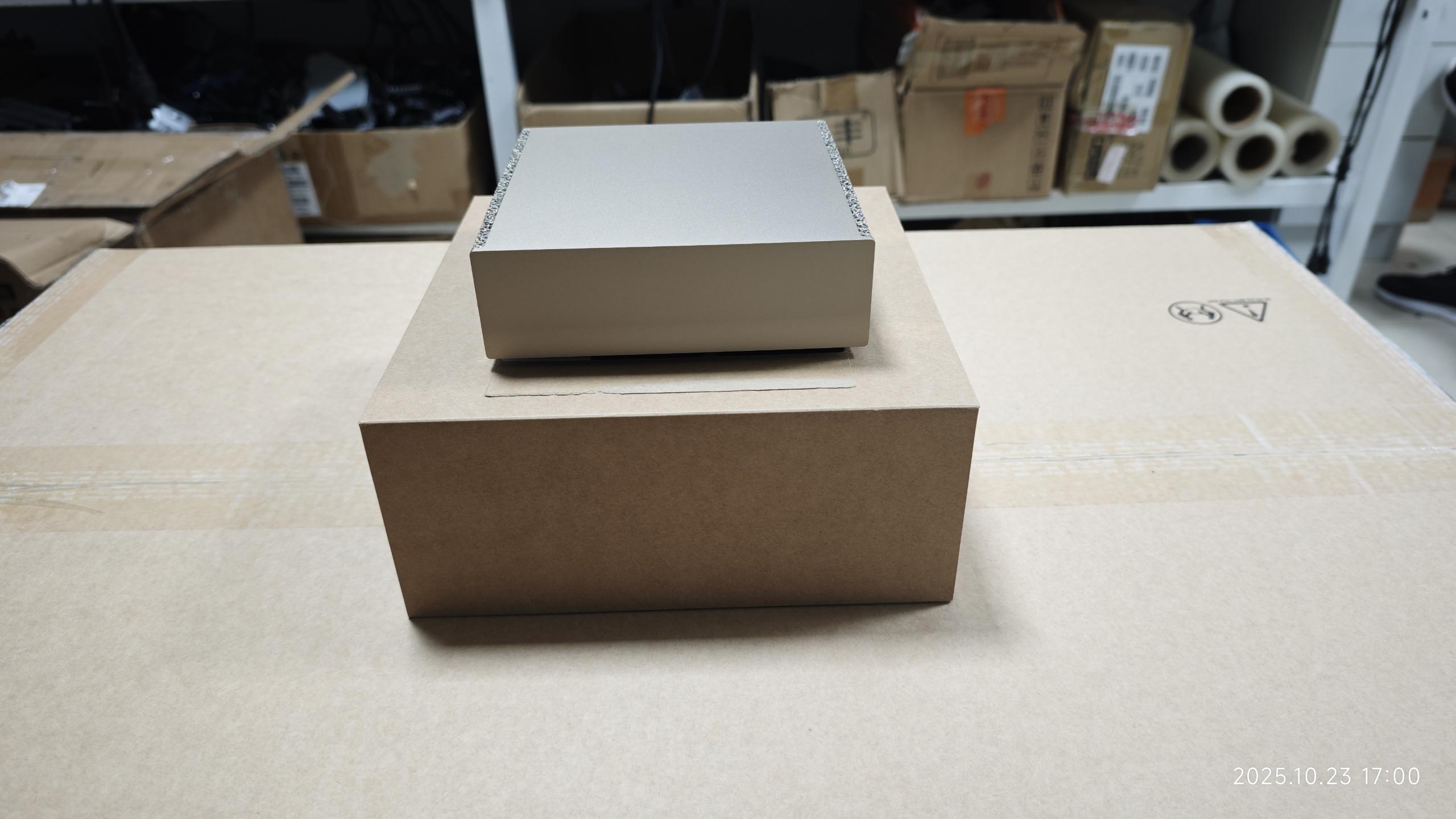 For DGX Spark Blackwell AI Supercomputer 1000 AI Tops 128GB GB10 Superchip 4TB Solid-state Drive New Business Use