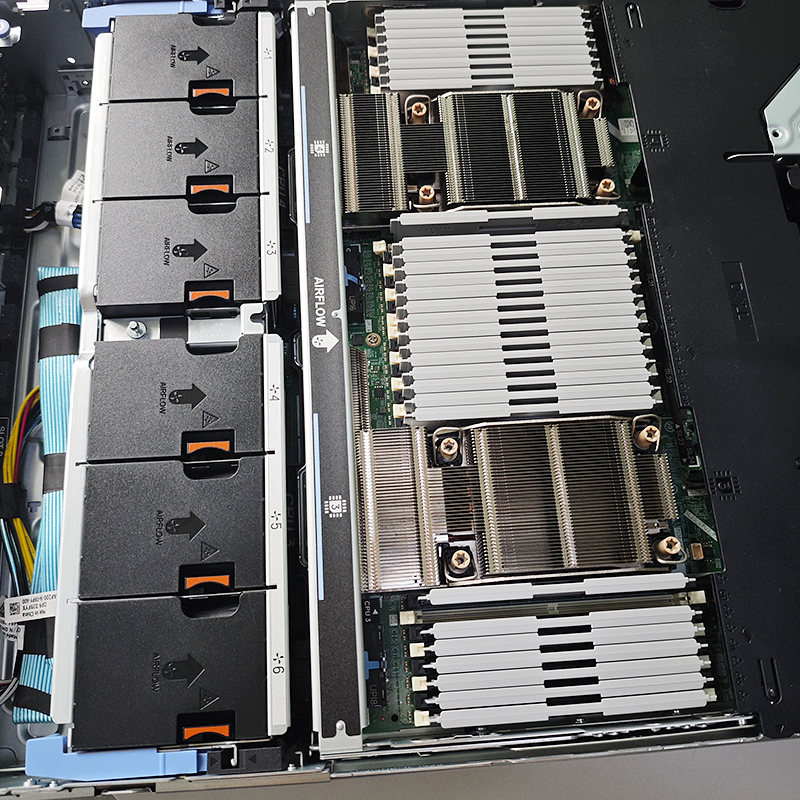 Dell PowerEdge R860 2U Rack Server Intel Xeon 5418Y*2 64G Memory 8TSAS*3 in Stock 3-Year Warranty