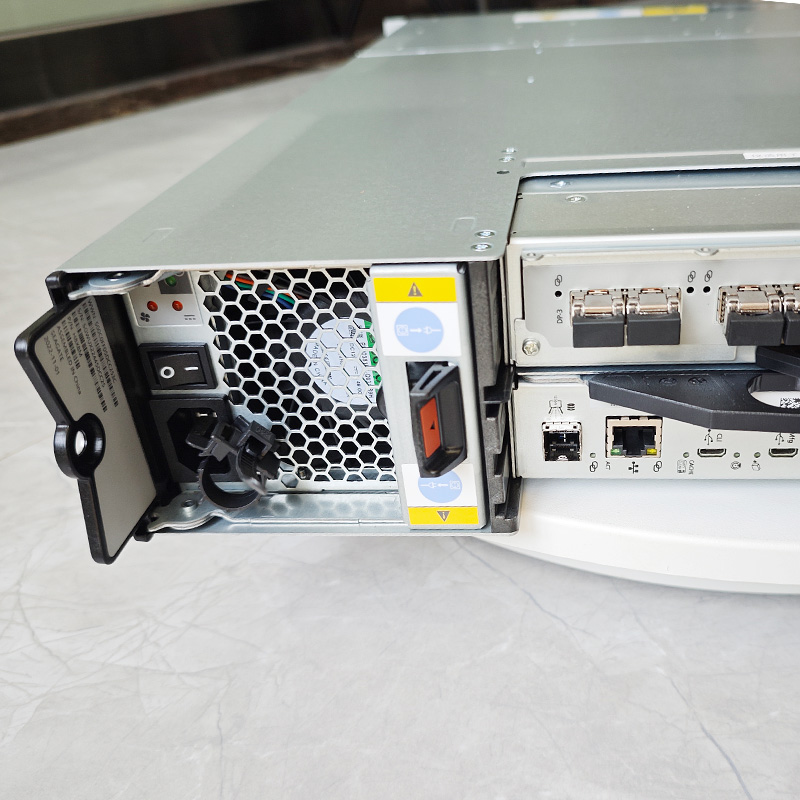 New 2U Rackmount Storage PowerVault ME5012 with 12x3.5" SAS Drives and 25Gb ISCSI8Port Network Card