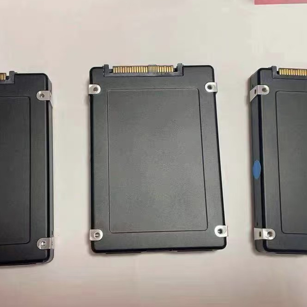New 7.68TB Enterprise NVMe Read-intensive 512M Cache 7.2K Speed U.2 Gen4 SSD 400-BKGZ Server in Stock
