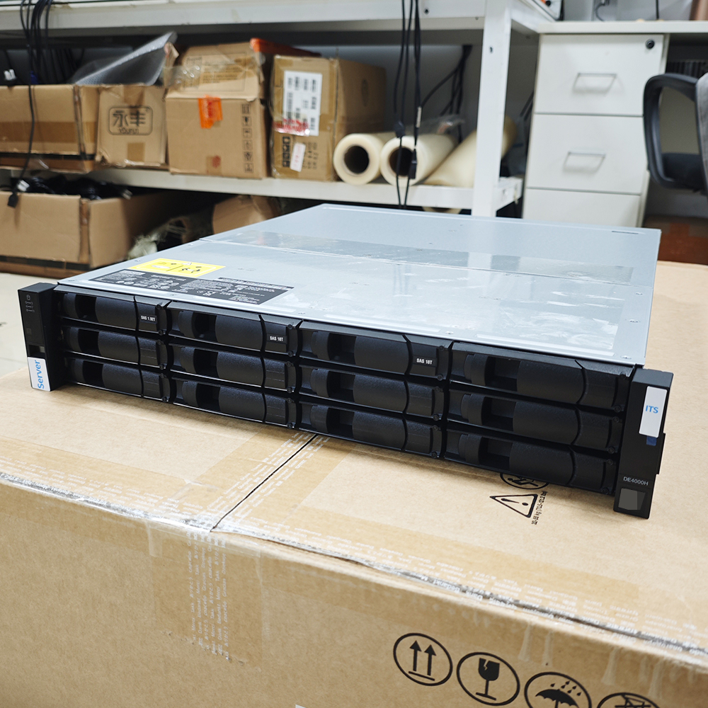 ThinkSystem DE4000H Hybrid Storage Array