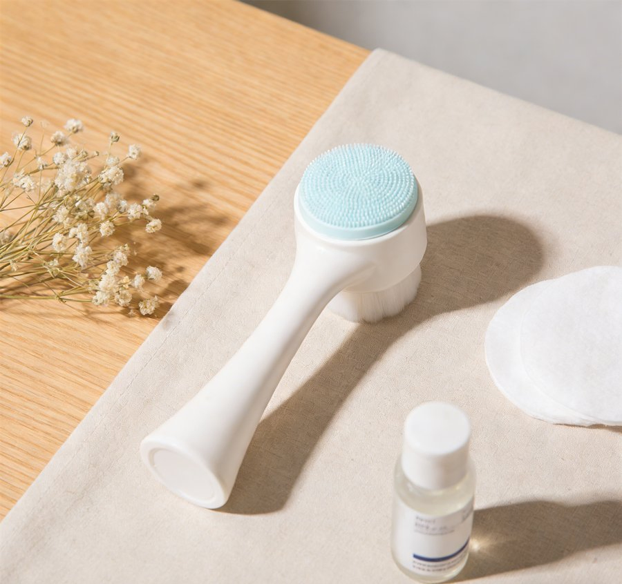 2-in-1 Silicone Facial Brush - Cleansing &amp; Massage Tool, Skin Care &amp; Makeup