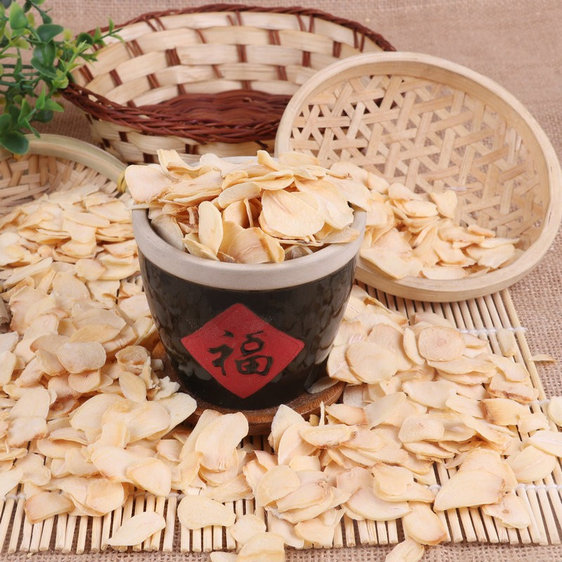 Fornecedor chinês de vegetais desidratados premium para misturas de temperos e processamento de lanches. Flocos de alho desidratados, flocos de alho seco, fornecedor de alho branco
