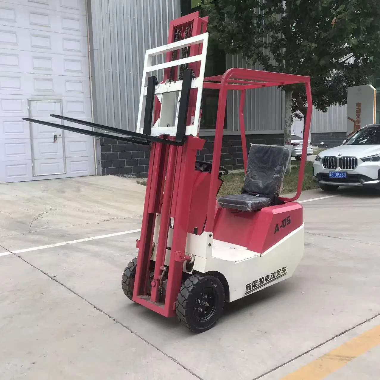 Easy-to-Operate Full AC Electric Warehouse Narrow Aisle Mini Zero Emission/ Eco-Friendly Forklift