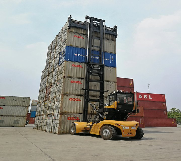 Heavy Duty 9t Container Handler Sdcy90K7h1c Single Empty Container Handler with Reinforced Mast Structure on Sale