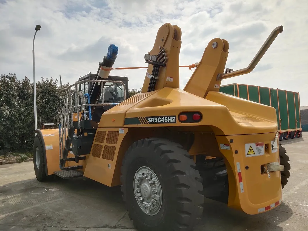 Reach Stacker Detail 1