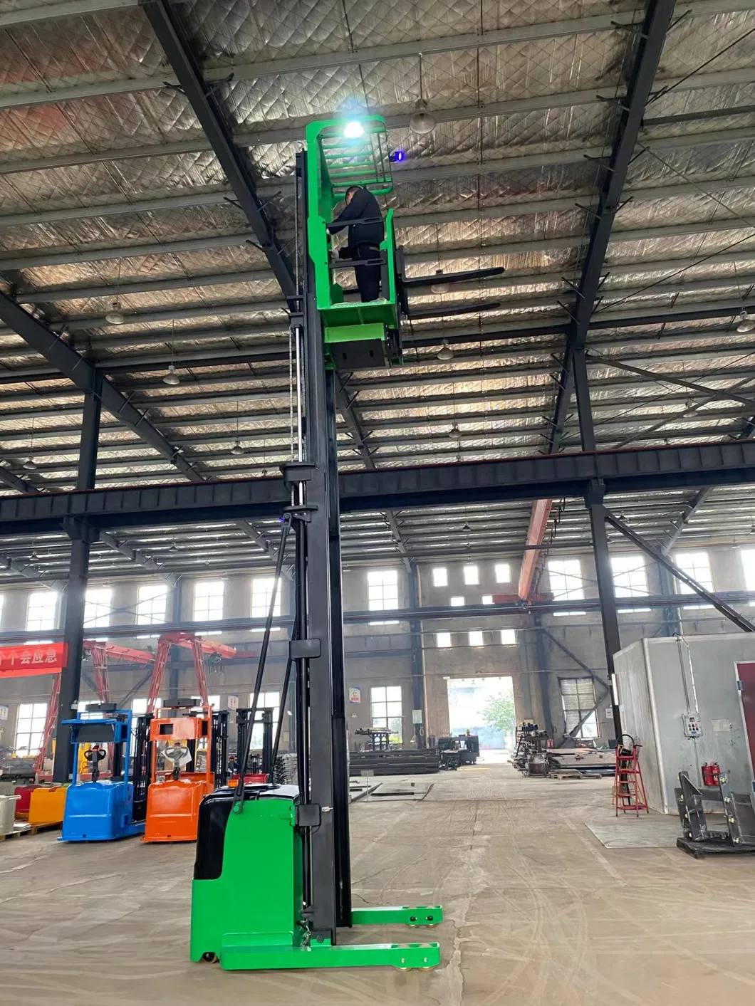 Order Picker Detail 6