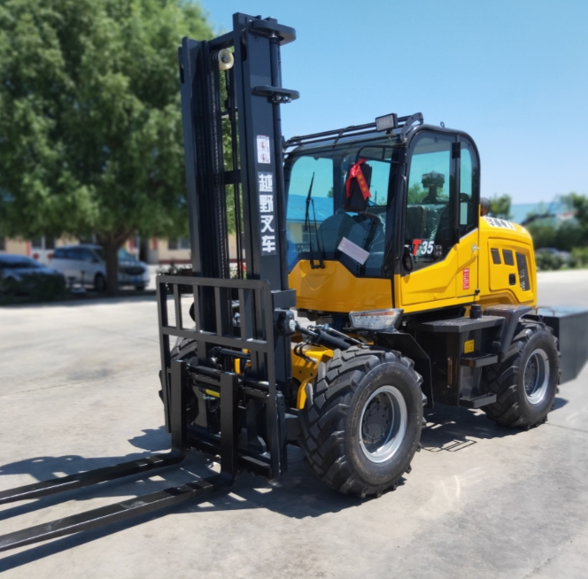 CE EPA 4WD Forklift Price 3 Ton 3.5 4 Ton Diesel Forklift Rough Terrain From China