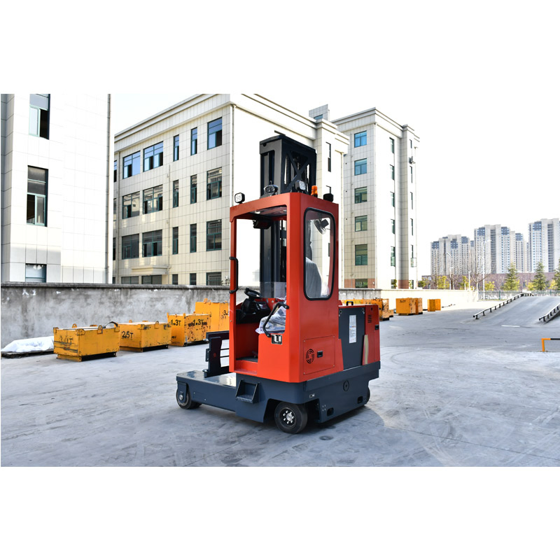 All-Terrain Multi-Directional Forklift for Indoor and Outdoor Use