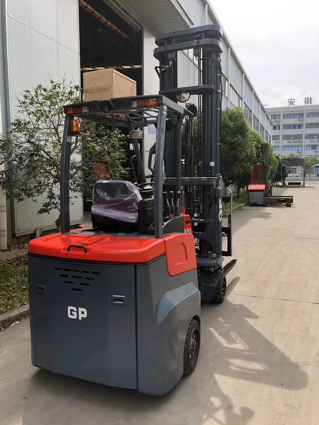 Narrow Aisle Forklift Detail 3