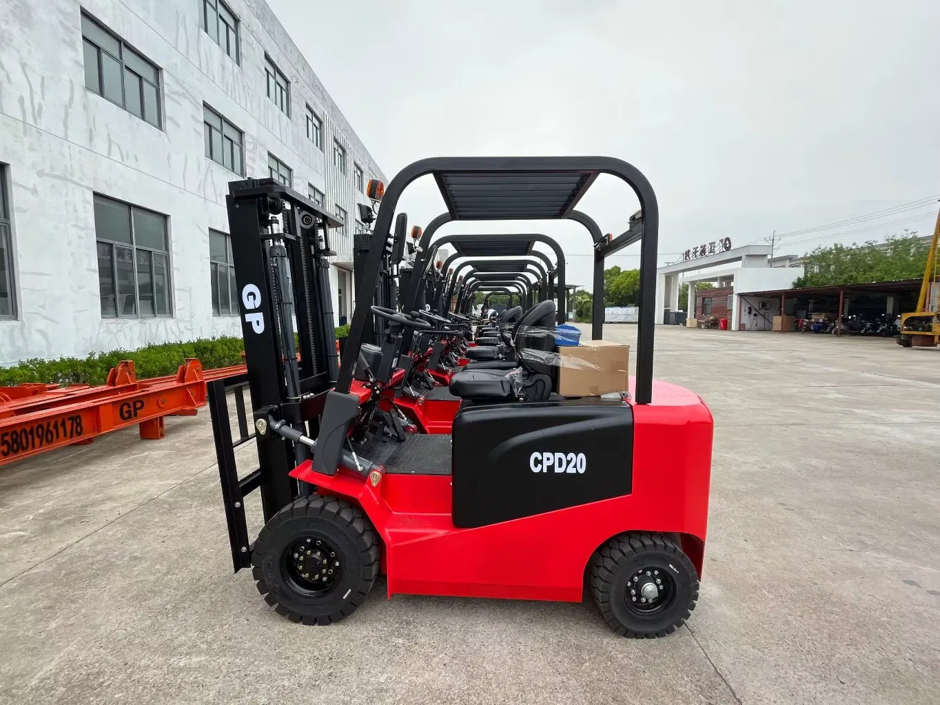 Triplex Full Free Mast of Lifting Height 2t Explosion-Proof Electric Forklift (CPD20)
