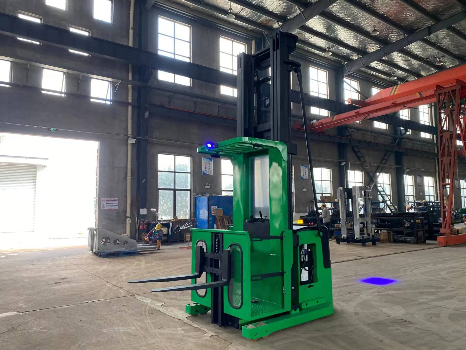 1t 1.5t Full Electric Self Proelled Order Picker with Lift 6m 9m