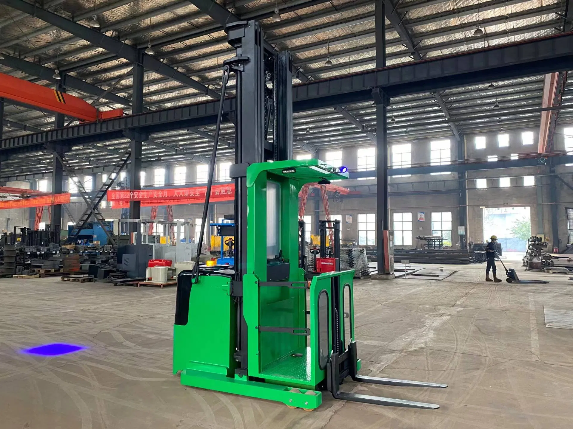 1t 1.5t Full Electric Self Proelled Order Picker with Lift 6m 9m