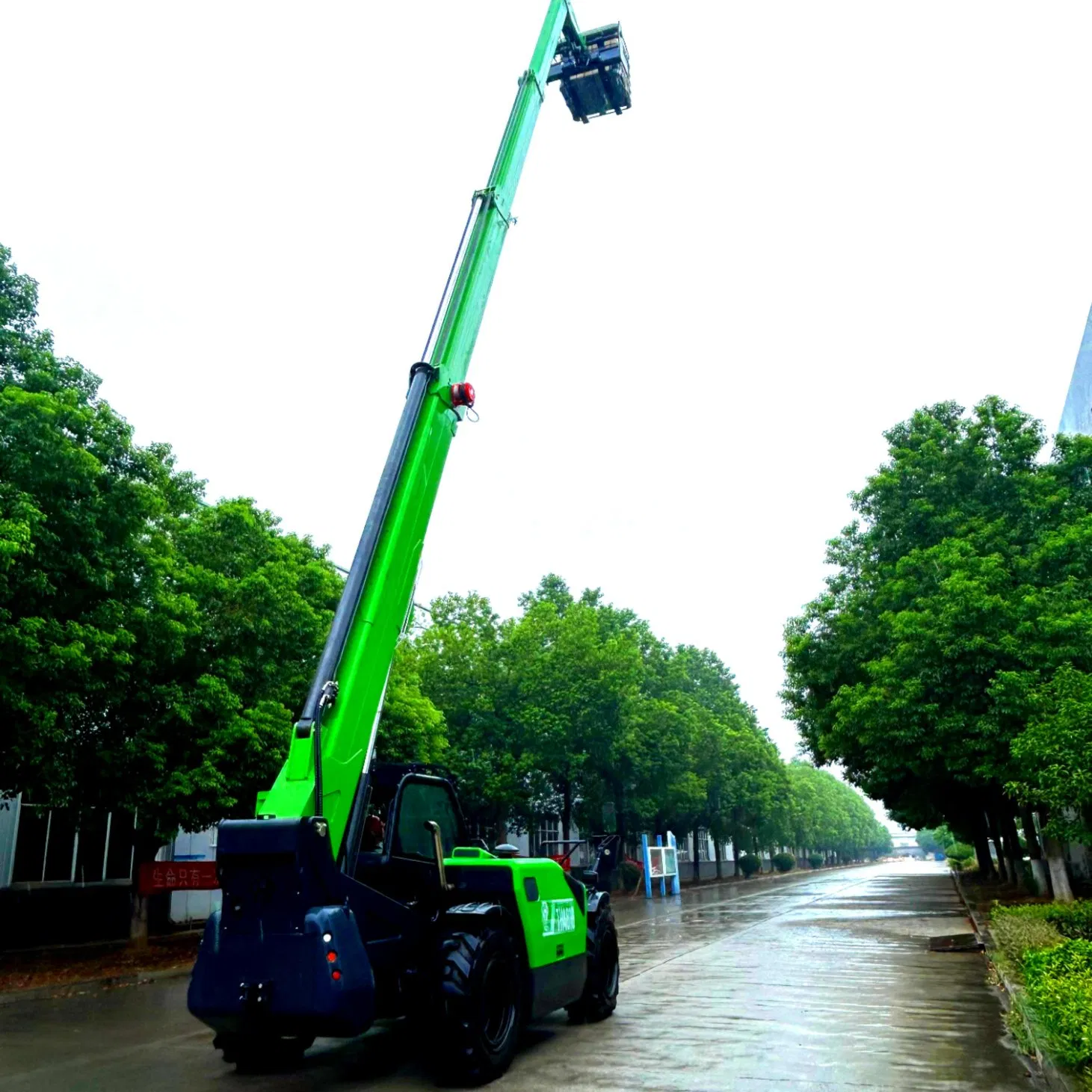 New Telescopic Forklift 4 Ton18 Meters Boom Diesel Telescopic Handler with Cummins 92kw Engine