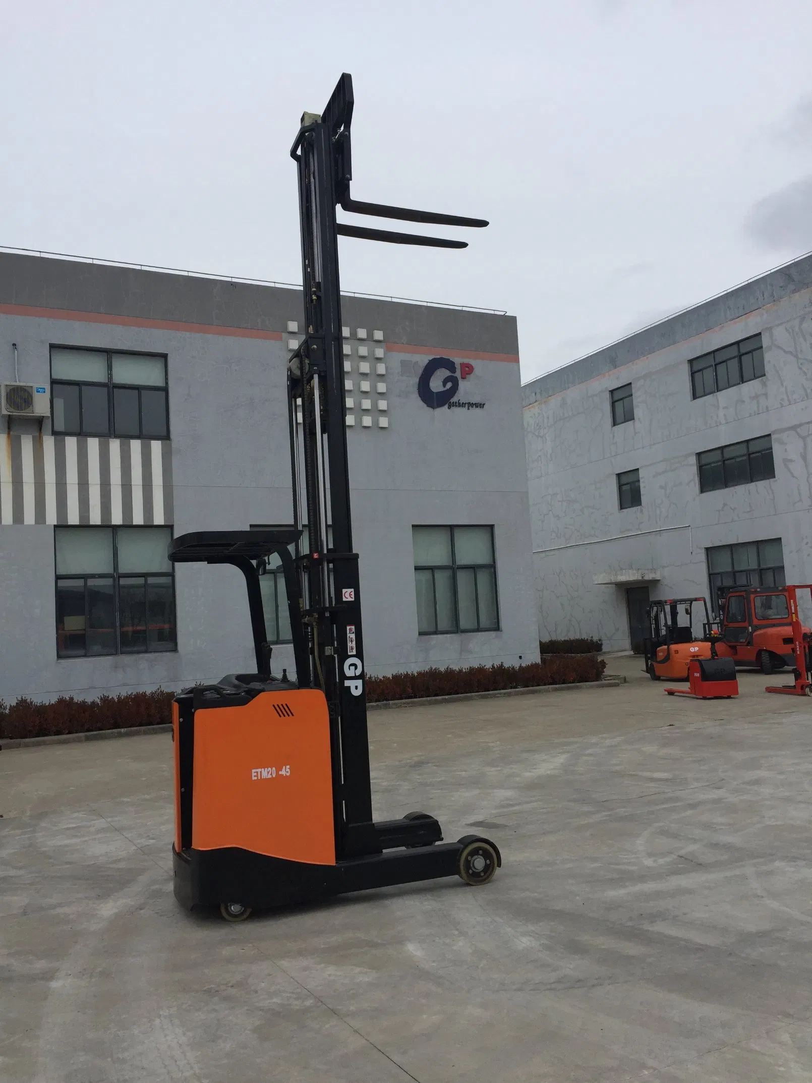 Gp Brand 2ton Electric Reach Truck 4.5m Lift Height Lithium Power Narrow-Aisle Specialist 10% Faster Peration
