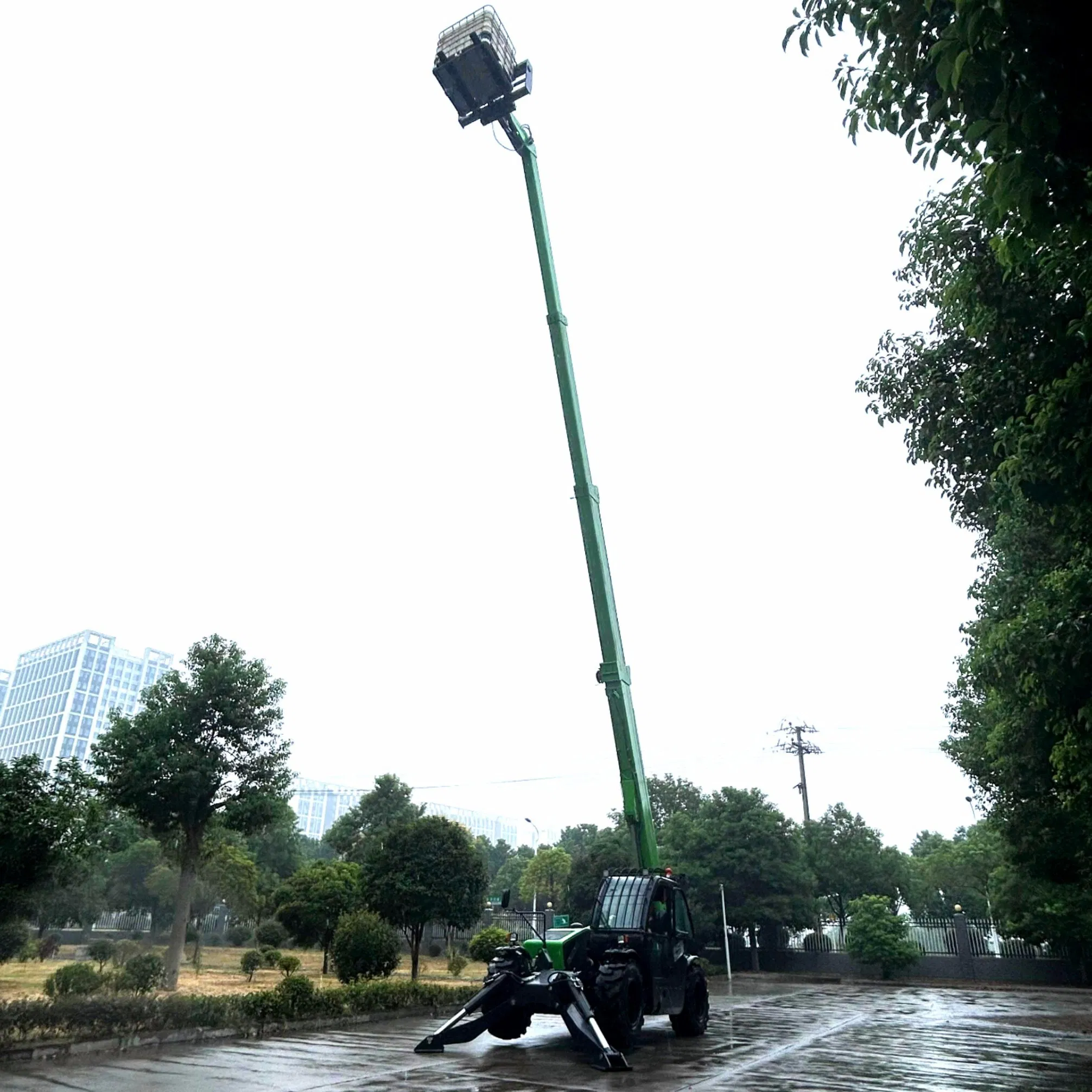 New Telescopic Forklift 4 Ton18 Meters Boom Diesel Telescopic Handler with Cummins 92kw Engine