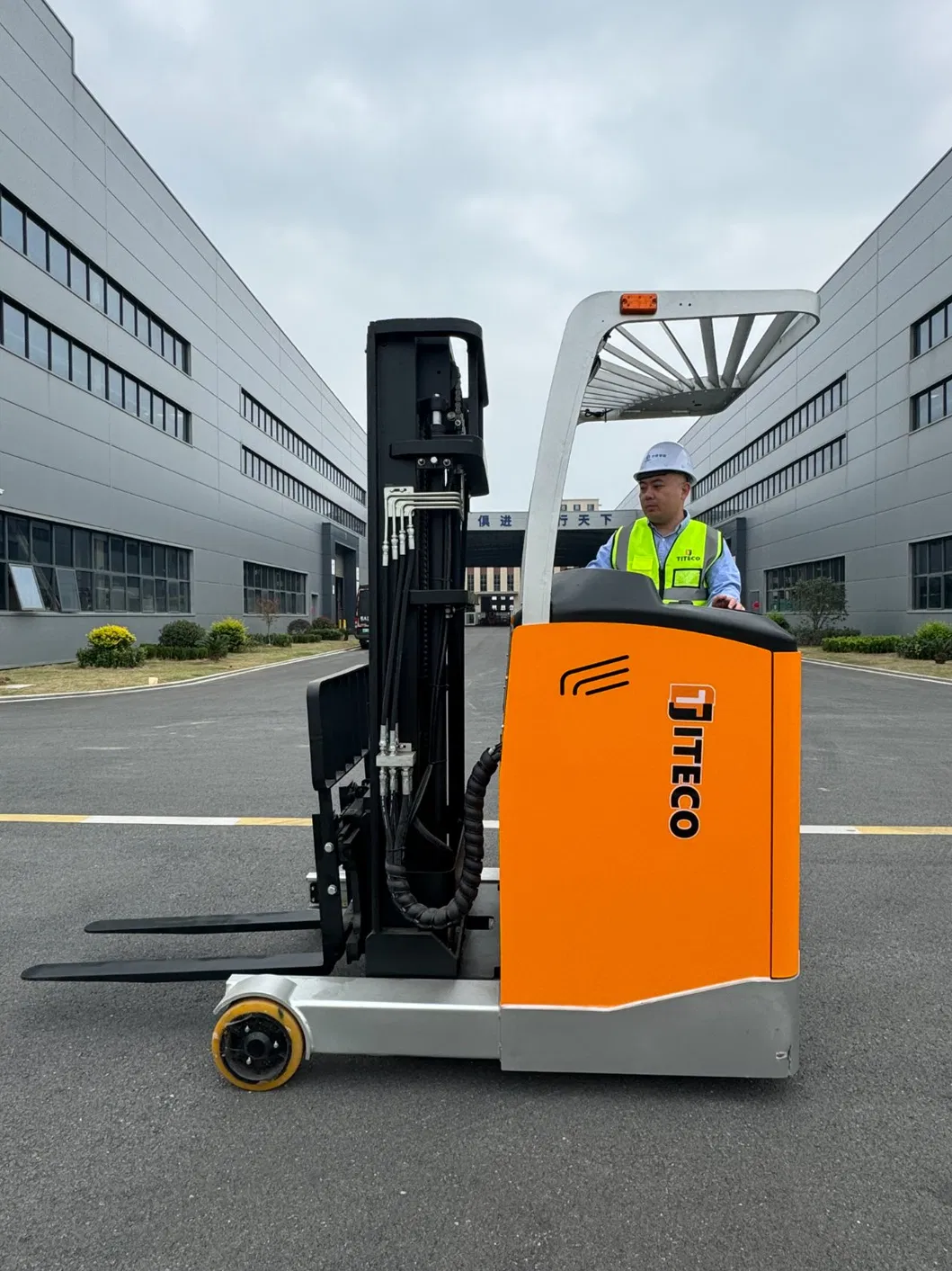 Reach Truck Side View