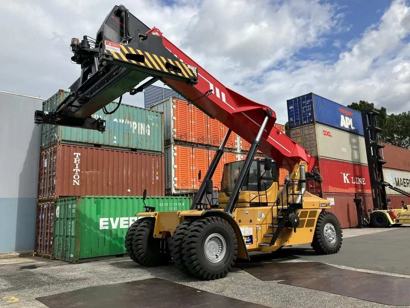 High Quality 45ton Empty Loaded Container Handler Sdcy450K3h4 Port Machinery 3 Stack