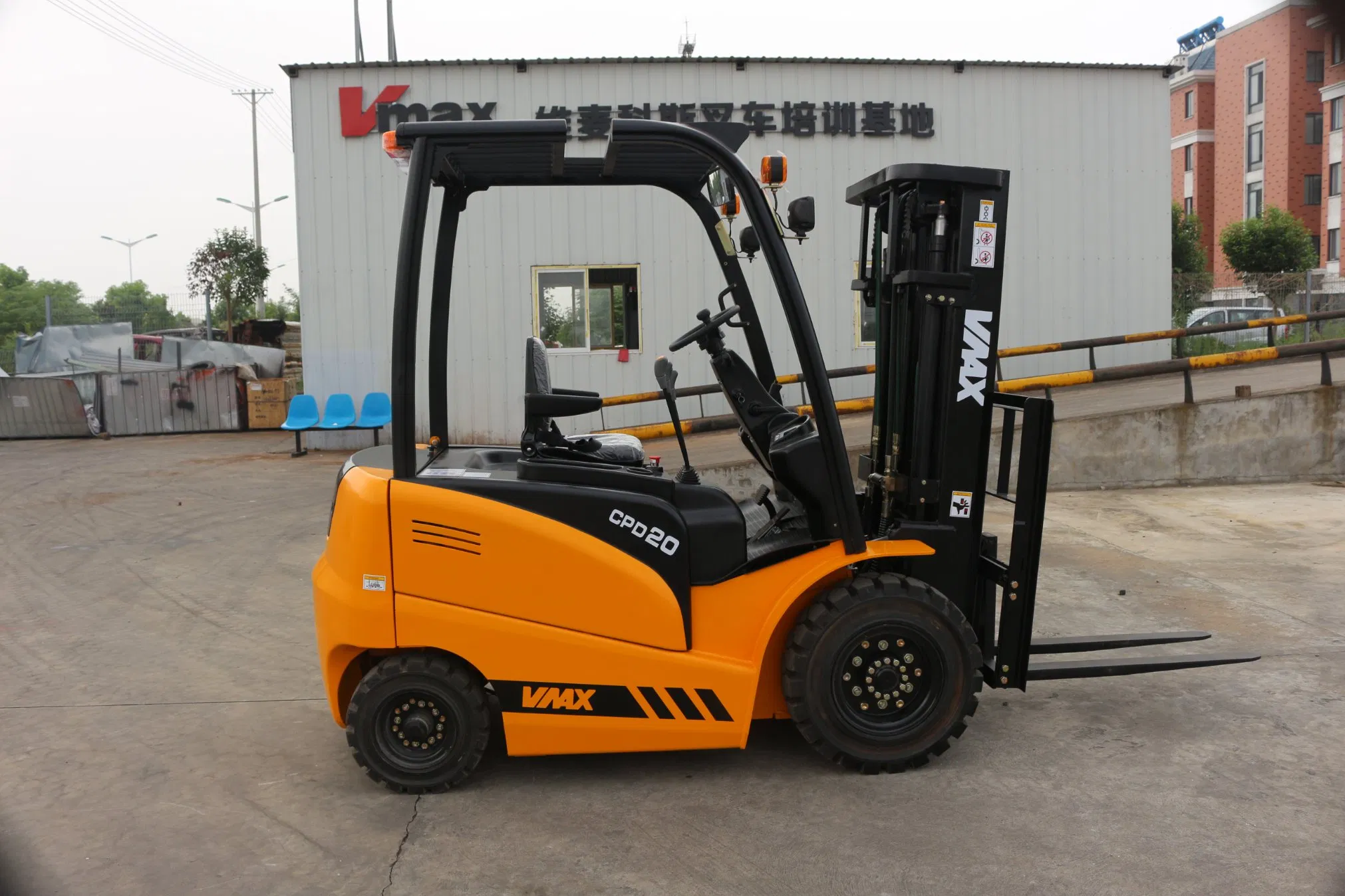 Vmax 1.5 1.8 2 2.5 3 3.5 Ton Electric Battery Reach Forklift Truck