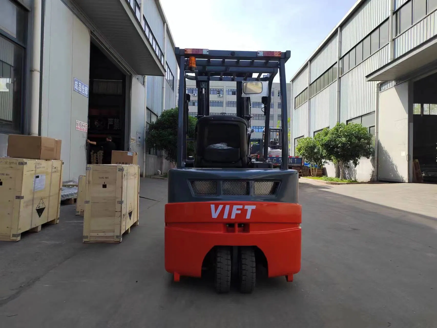 Vift Factory Price Small Forklift Narrow Aisle Warehouse Forklift Small 1.6 1.8 2.0 Ton 3-Wheel Electric Forklift
