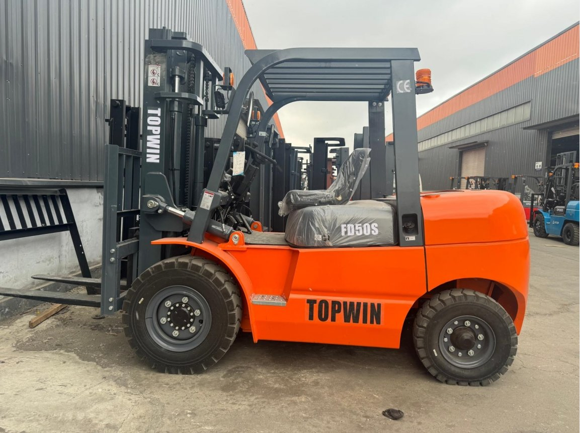 Manufacturer 4X4 3ton 7ton 2/3/4/5/6/7 Ton 4.5 T 3t 5ton Diesel Gasoline Electric LPG Rough Terrain Japan off-Road Truck Fork Lift EPA Engine Warehouse Forklift