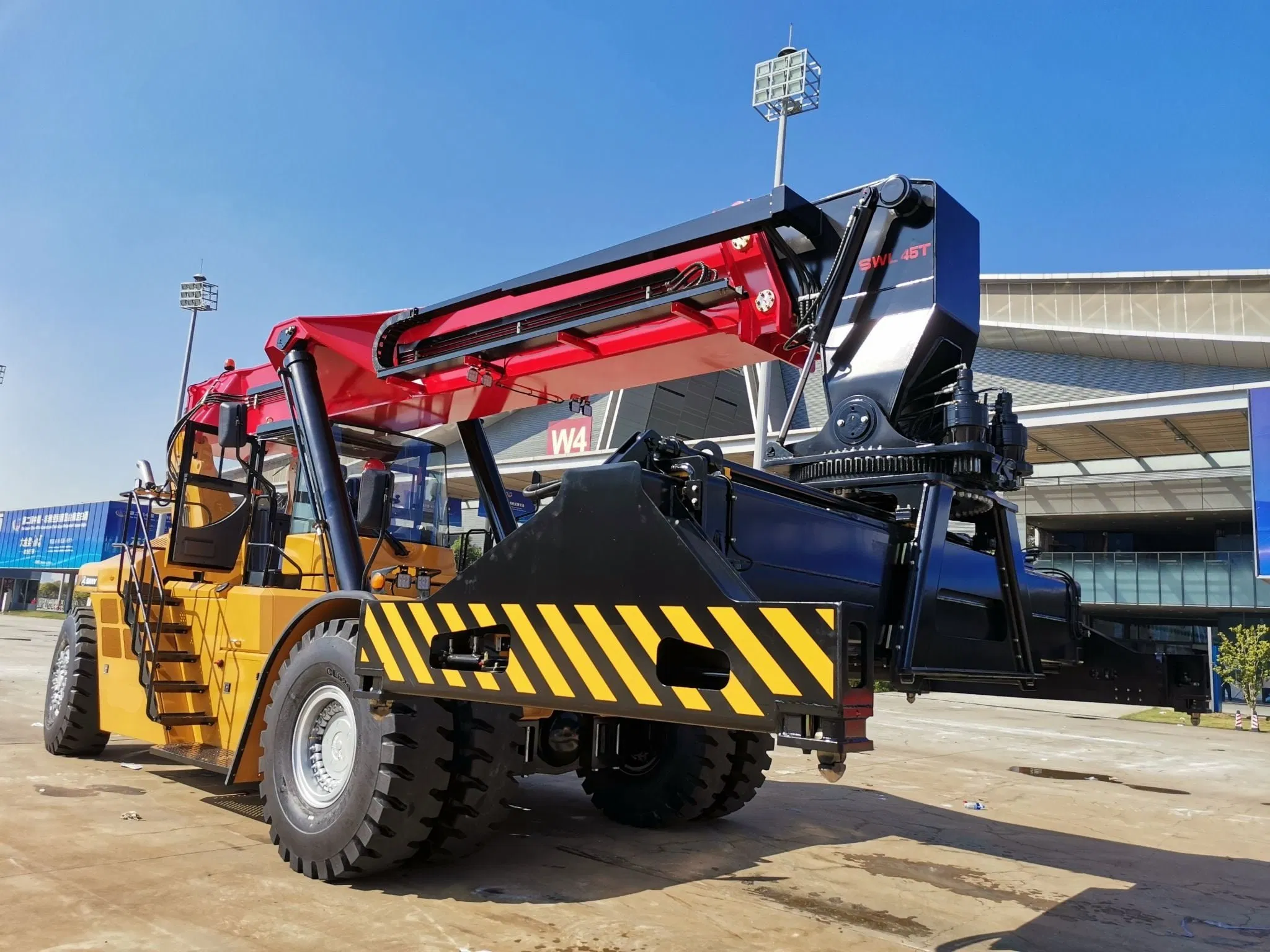 High Quality 45ton Empty Loaded Container Handler Sdcy450K3h4 Port Machinery 3 Stack