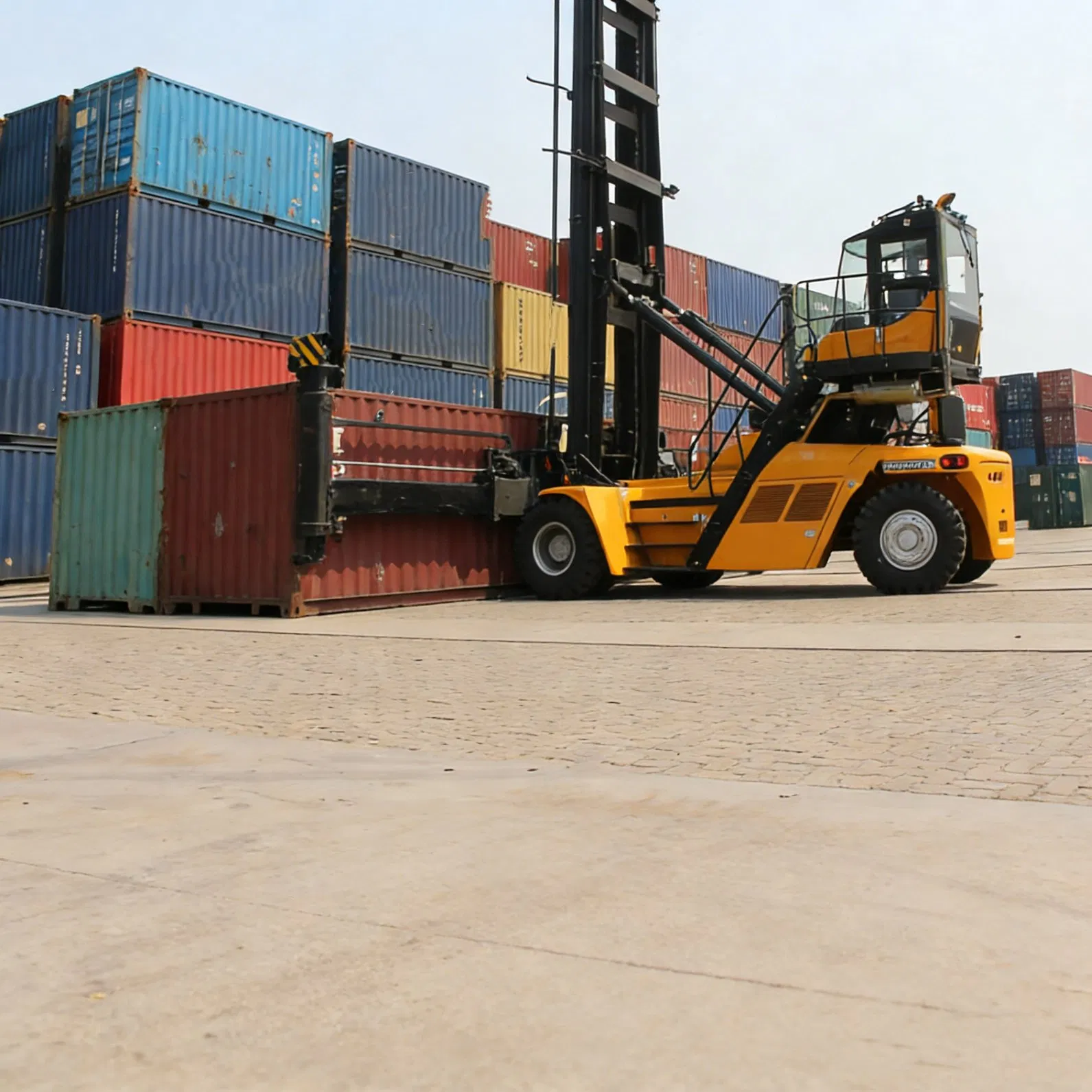 Empty Container Handler 9 Ton Sdcy90K7V5b for Container Ports