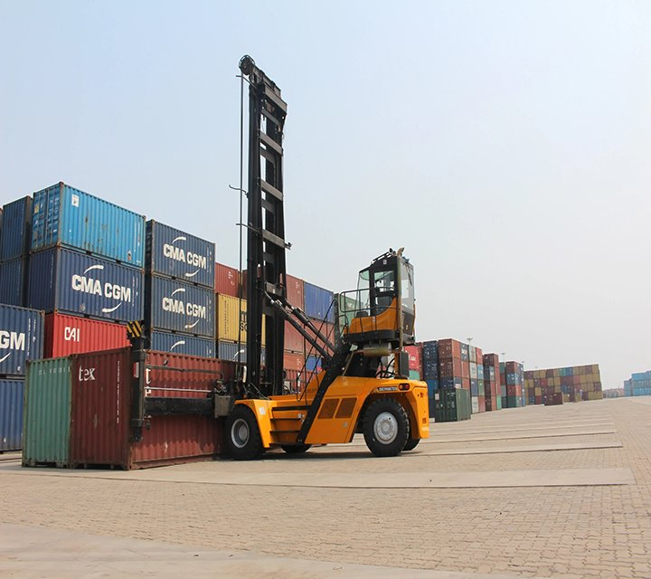 Heavy Duty 9t Container Handler Sdcy90K7h1c Single Empty Container Handler with Reinforced Mast Structure on Sale