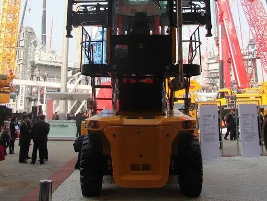 Empty Container Handler Detail 1