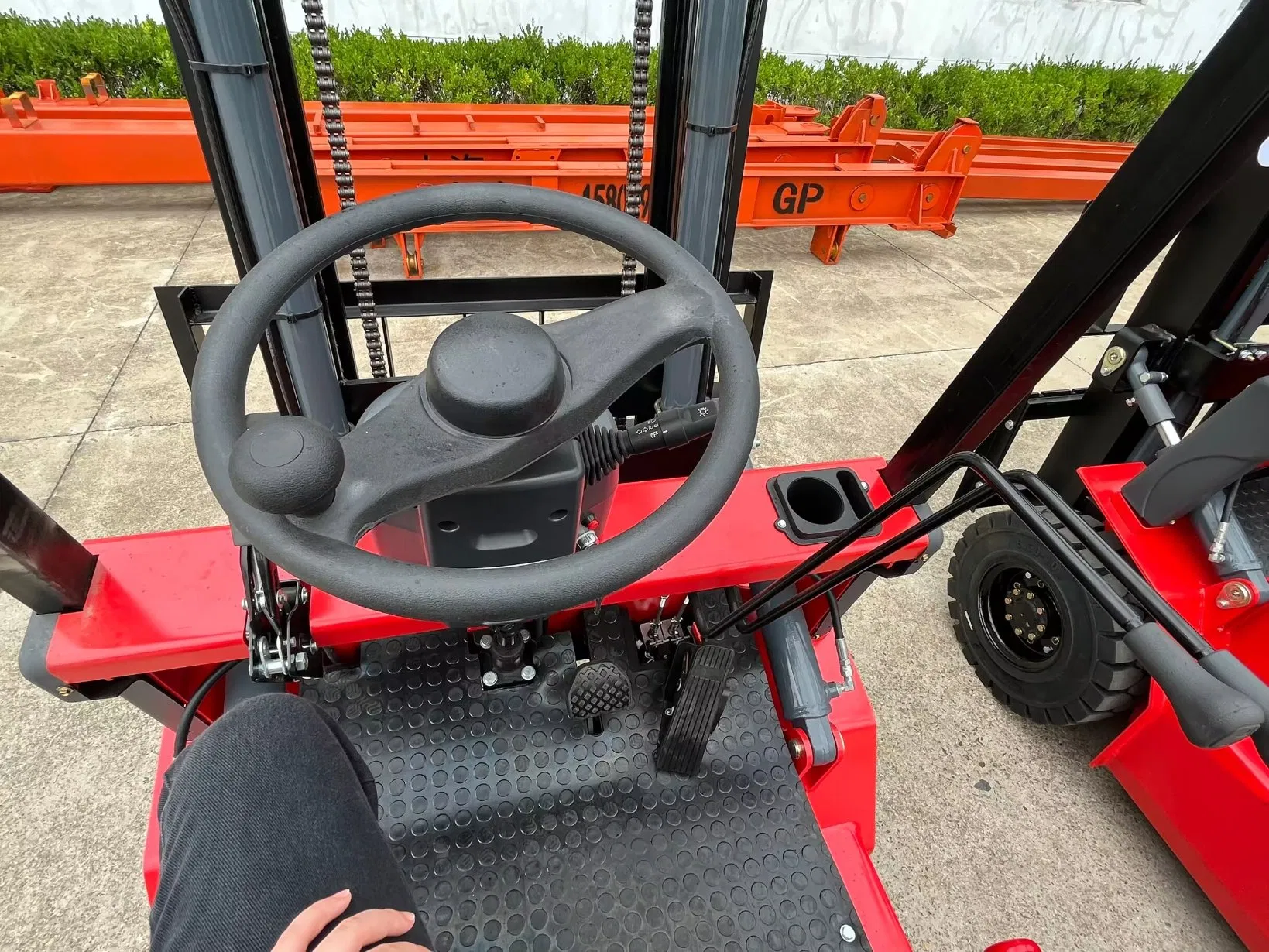 Triplex Full Free Mast of Lifting Height 2t Explosion-Proof Electric Forklift (CPD20)