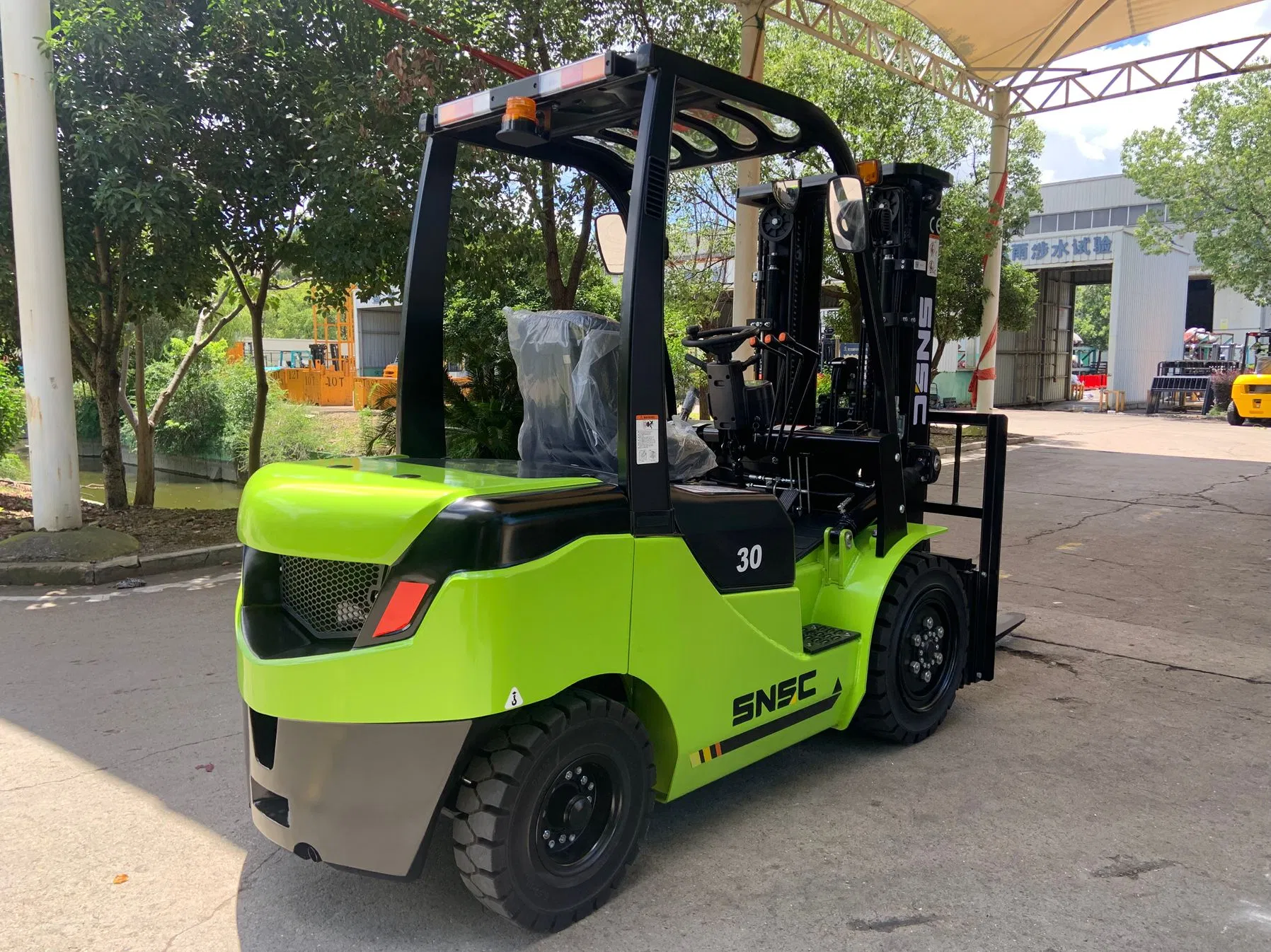 High Efficiency Diesel Forklift for Steel Warehouse UAE - Explosion Proof &amp; Heavy Load Expert