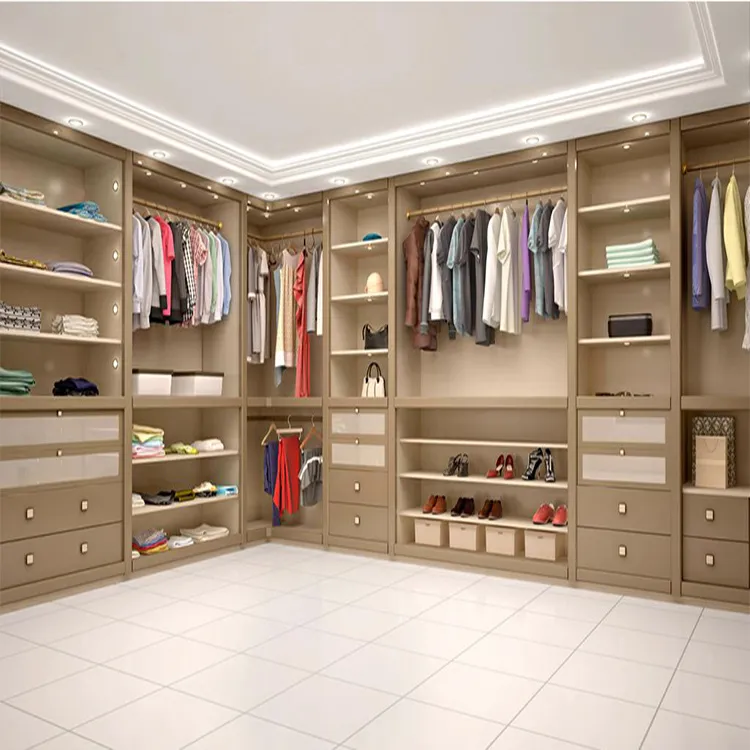 Walk-in Closet Design 3