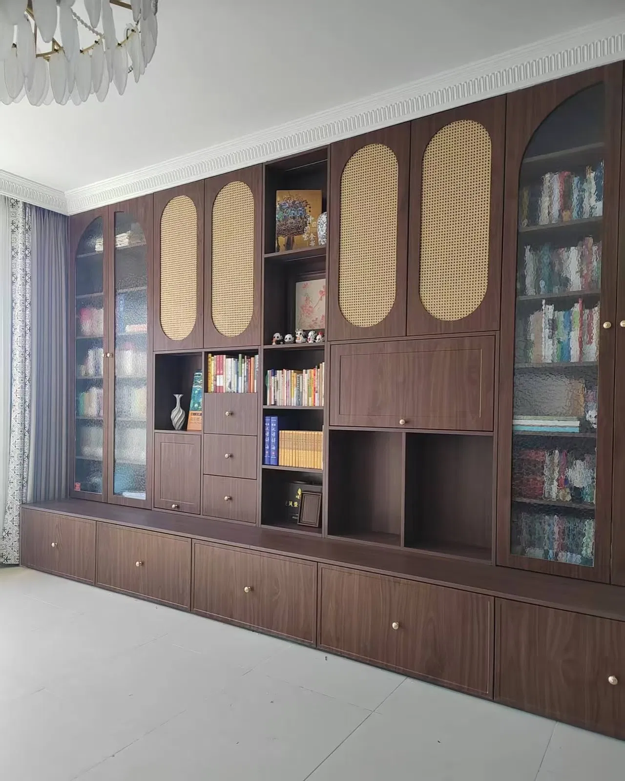 Wholesale Modern Design Office Glass Wooden Industrial Style Modular Tree-Shaped Wooden Book Case Shelf Solid Wood Wooden Office Wholesale White Filing Home