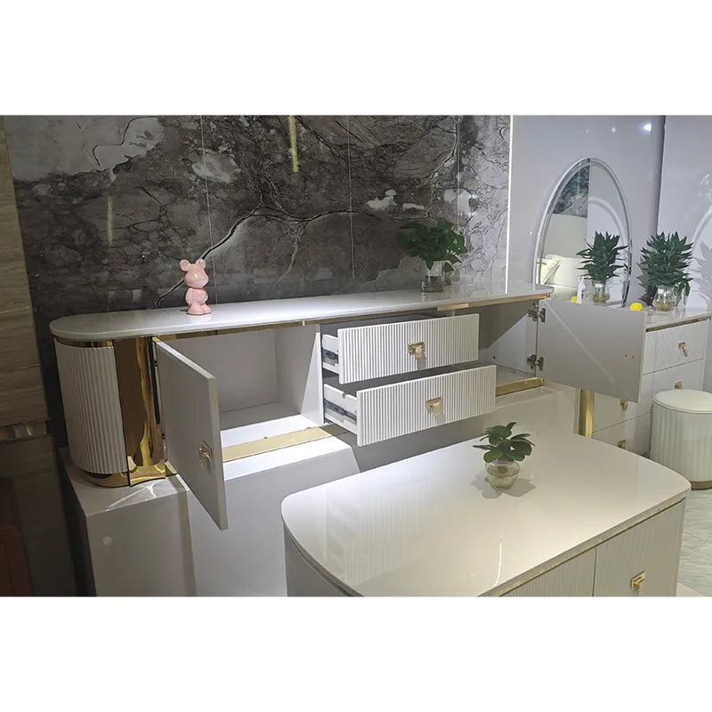 Wine Cabinet Detail 8