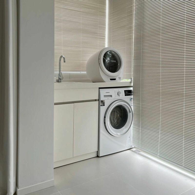 Foshan Furniture Transitional Gray Floor Laundry Room Design Modern Furniture White High Gloss Lacquer Washer Dryer Aluminum Cabinets