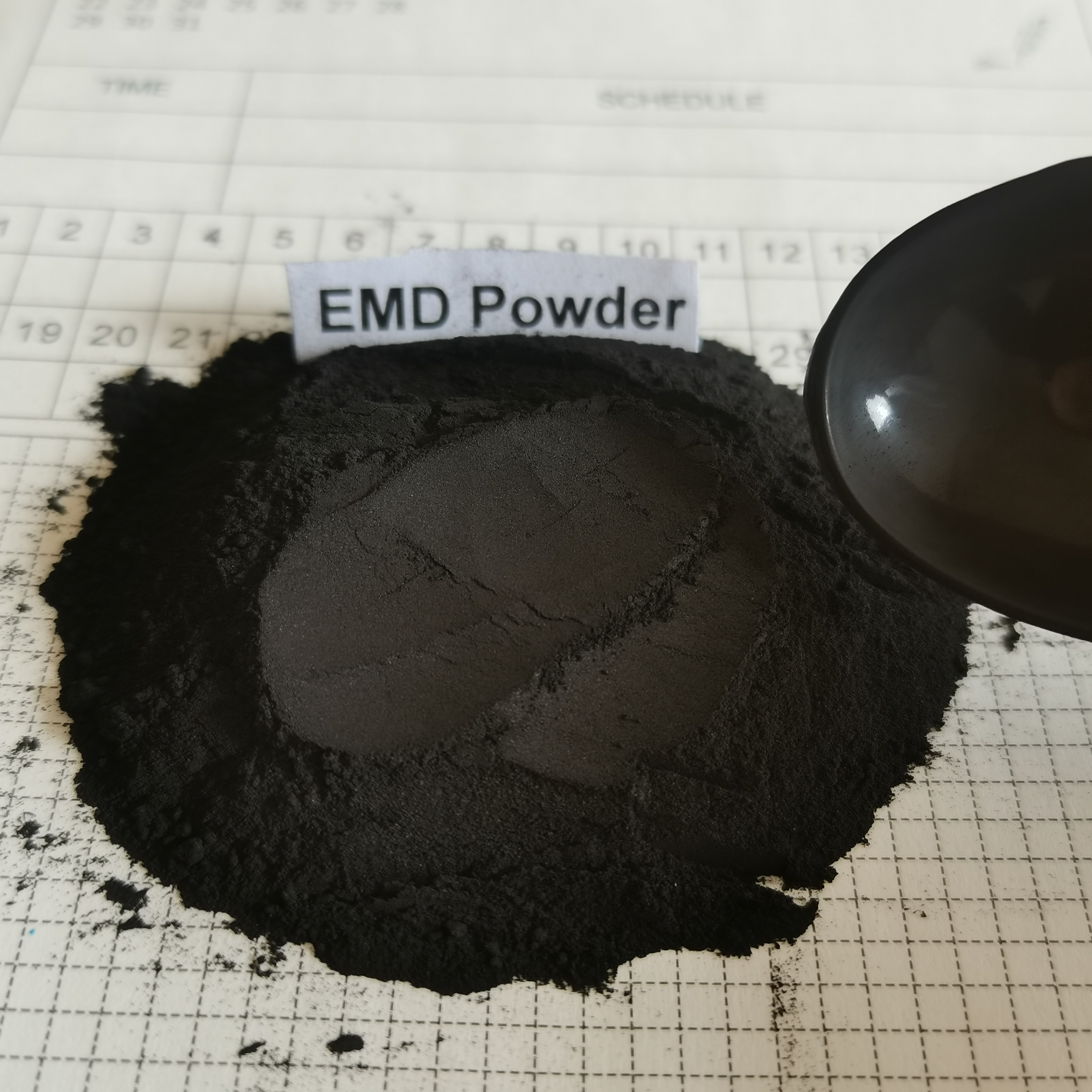 High Purity 92% Electrolytic Battery Grade MnO2 Powder Manganese Oxide 150-200 Mesh Monthly Output 2000 Tons