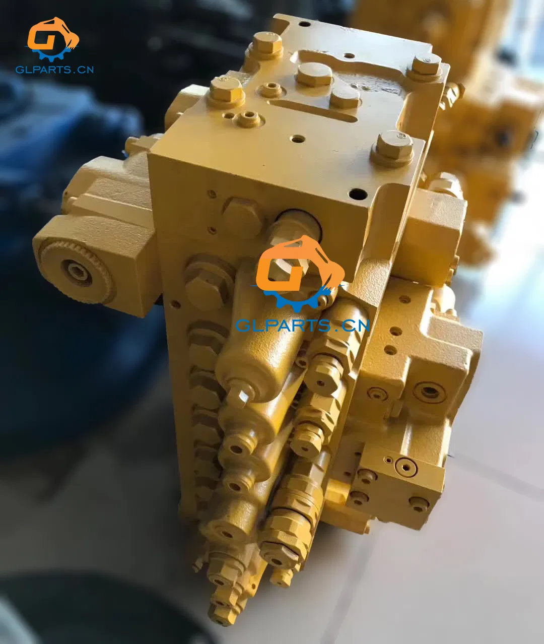 PC400-7 PC400-8 Hydraulic Control Valve Main Valve for Excavator Parts, Distribution Valve 723-48-27501 723-47-27803 723-47-27802