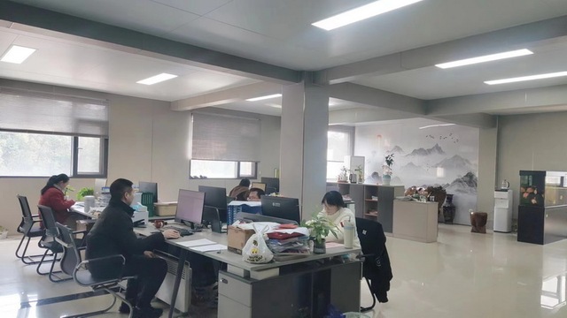 Purple Horn hydraulic pump component for industrial applications