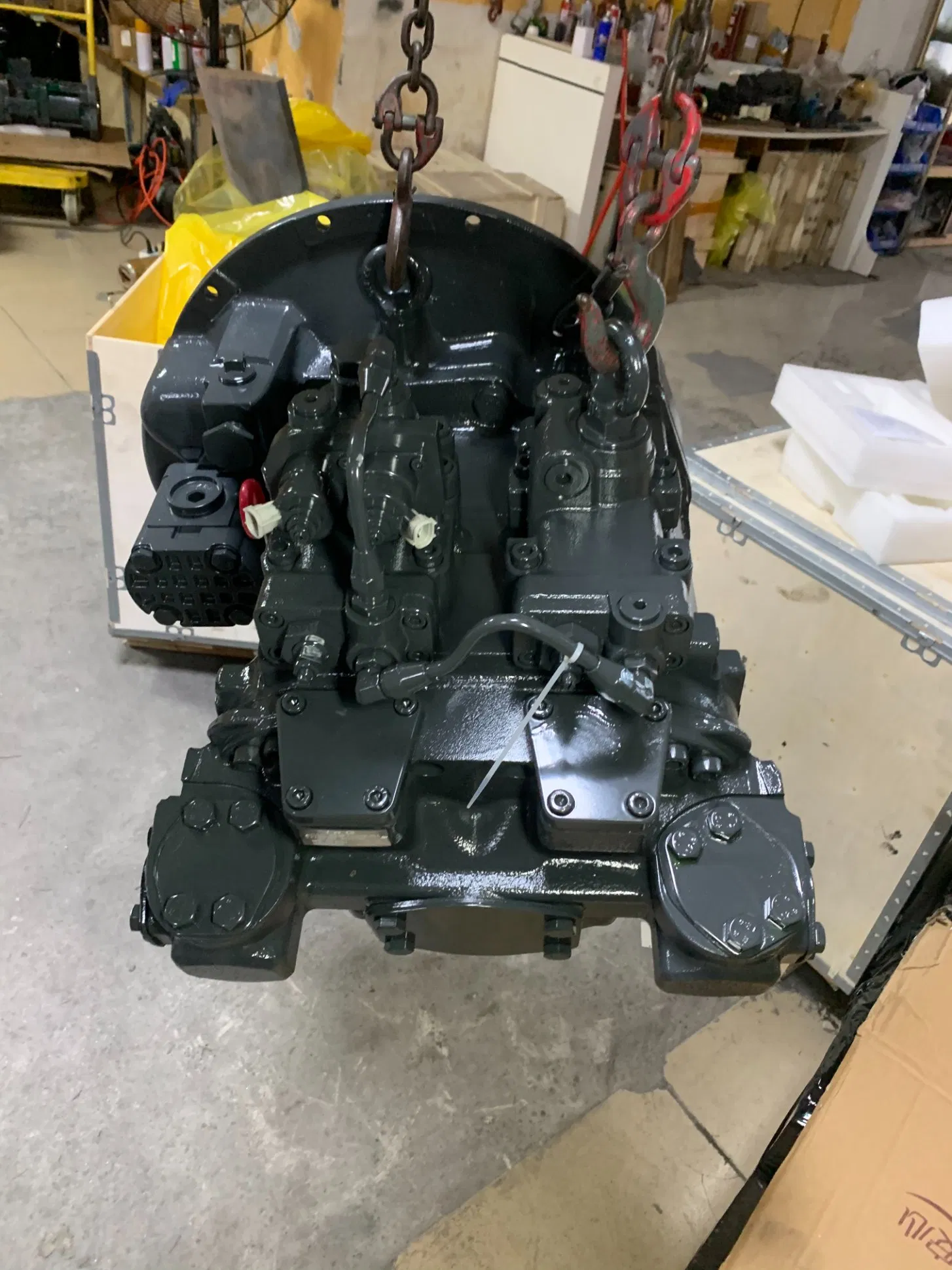 Hpv102 9195235 Hydraulic Piston Pump Main Pump for Hitachi Ex200-5 Ex220-5 Ex270-5 Excavator Hydraulic Pump