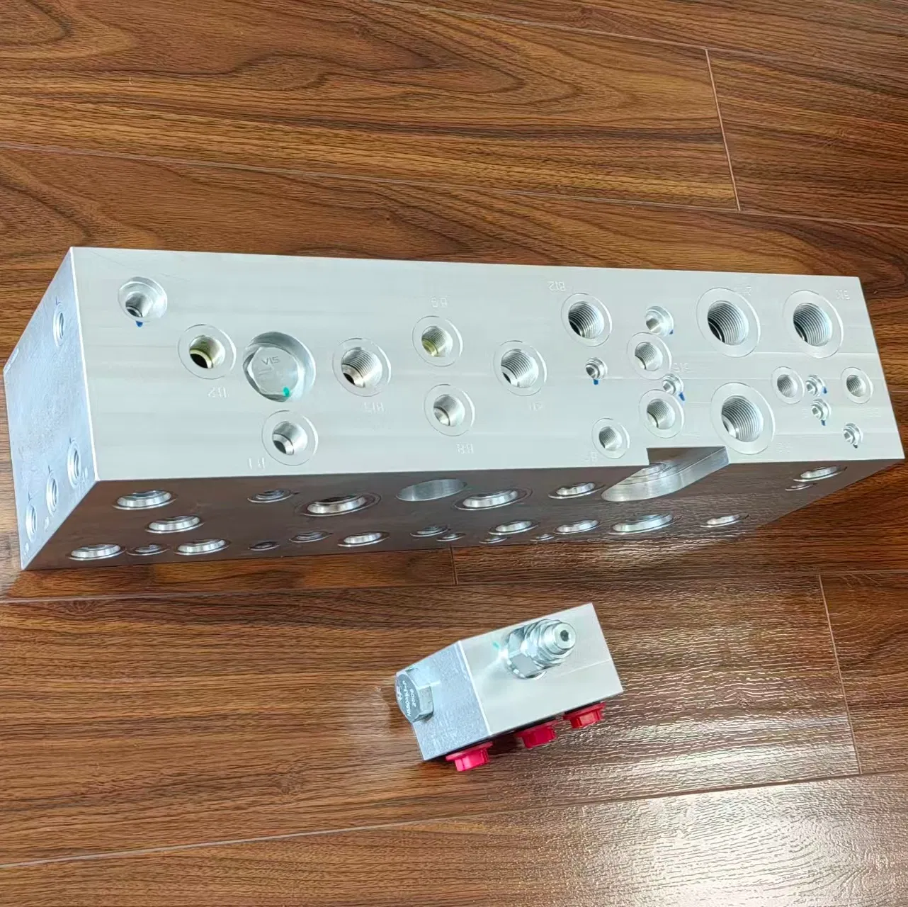 High-Quality Hydraulic Valve Assembly for Versatile Machinery Hydraulic Systems